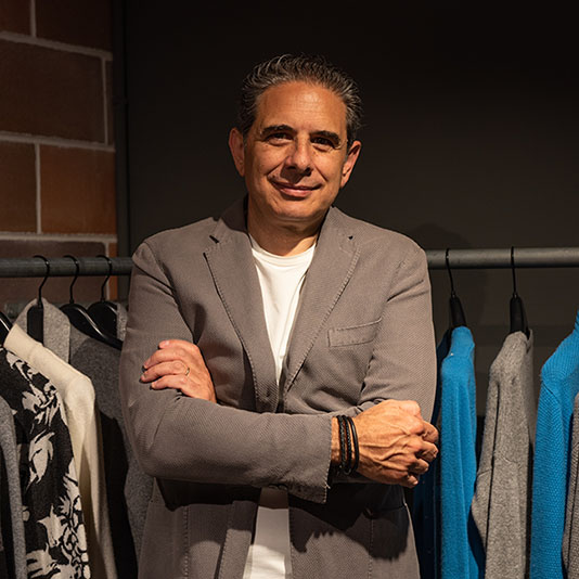riccardo calmonte showroom mestre